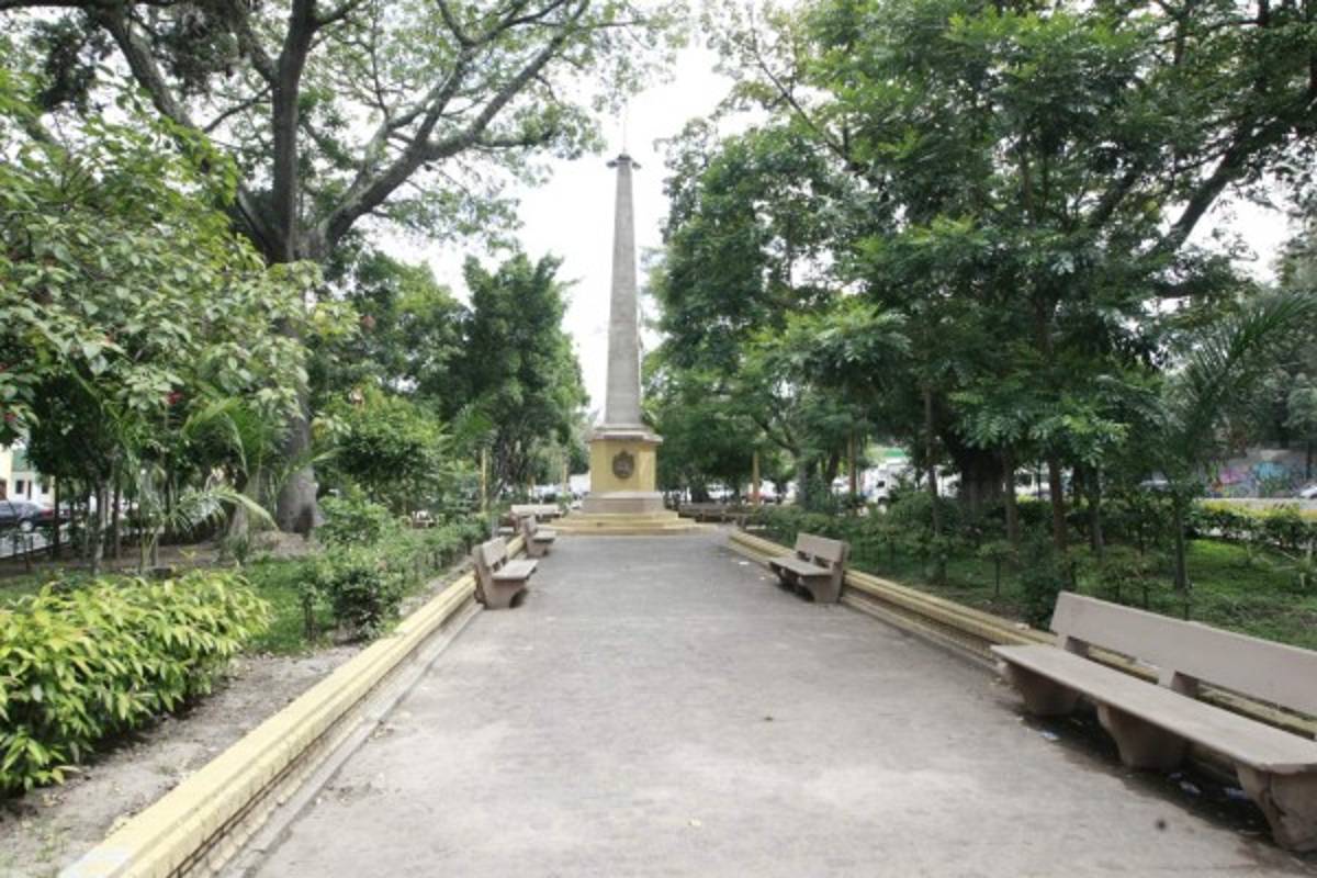 Plazas que no pierden su encanto en el Distrito Central