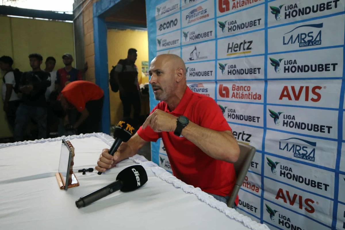 Eduardo Espinel y las razones que lo impulsaron a poner la renuncia en Olimpia