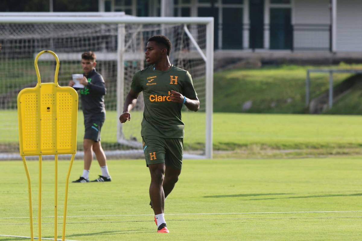 ¡Dos bajas! El 11 titular con el que dbutaría Honduras en Nations League ante Surinam