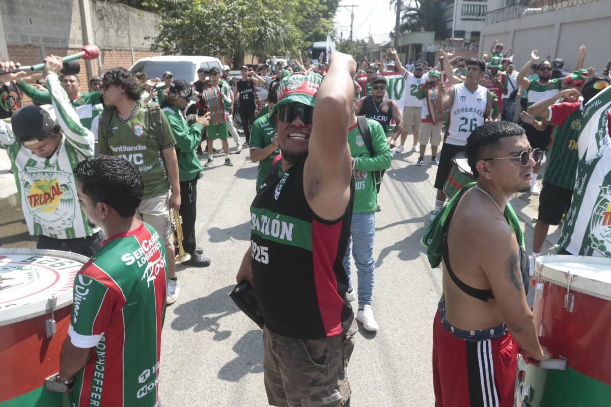 Rubia enamora, barras montan carnaval y el ambientazo previo al clásico Marathón vs Olimpia
