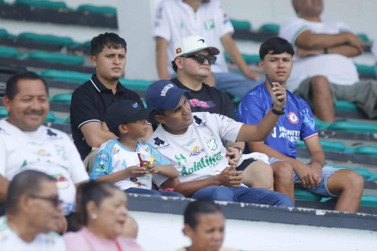 Lindas chicas en el Excélsior, aficionado que vio partido desde su hamaca y tiktoker sorprende