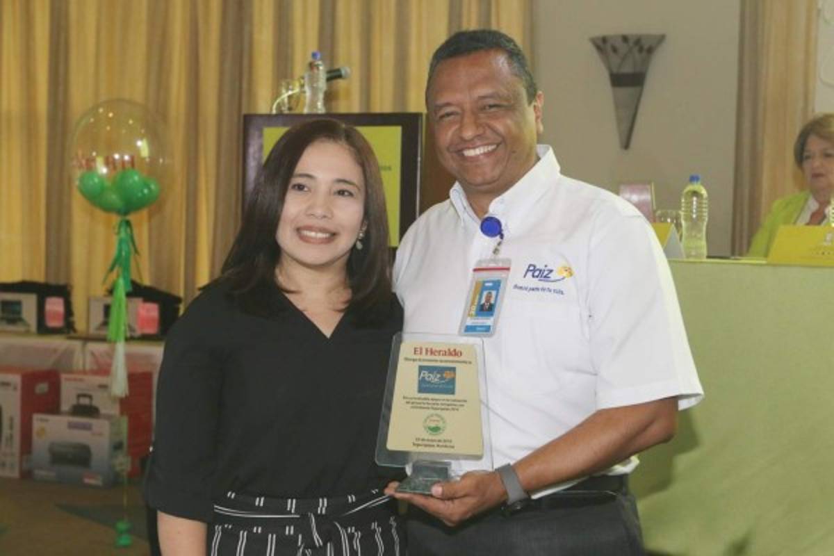 Paiz pide a niños seguir apoyando la iniciativa 'Sin bolsa, por favor”