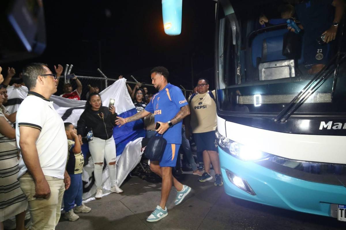 La Revo sorprende a Motagua y el DT Javier López enloquece: Furor de Copa Centroamericana