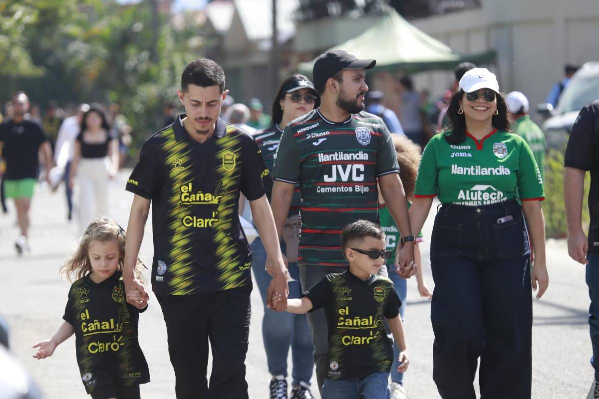 Leyenda sorprende, hermandad entre aficionados y la bella rubia en el clásico Marathón-Real España