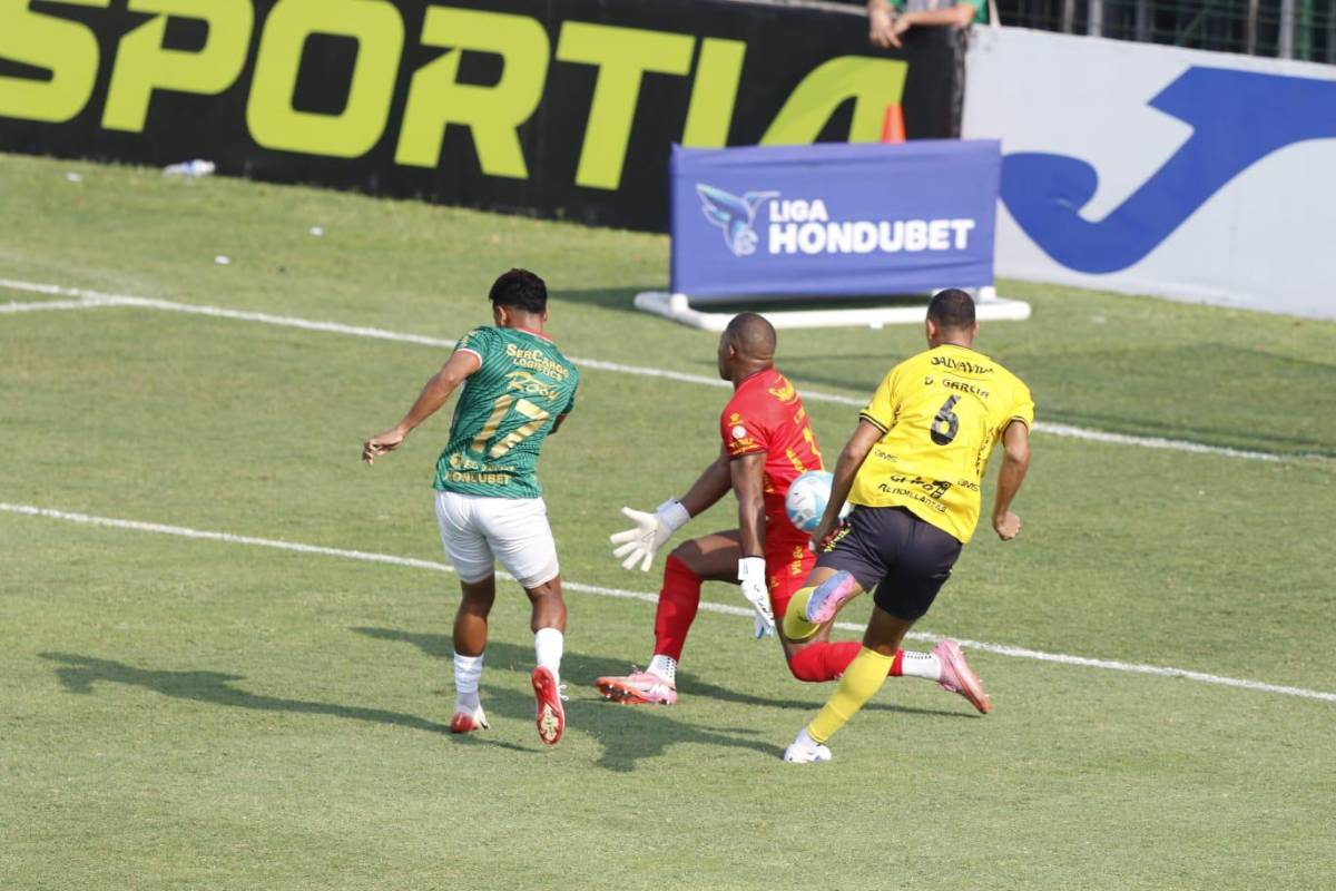 Pelea entre jugadores, belleza deslumbra y escándalo en el clásico que ganó Marathón a Real España