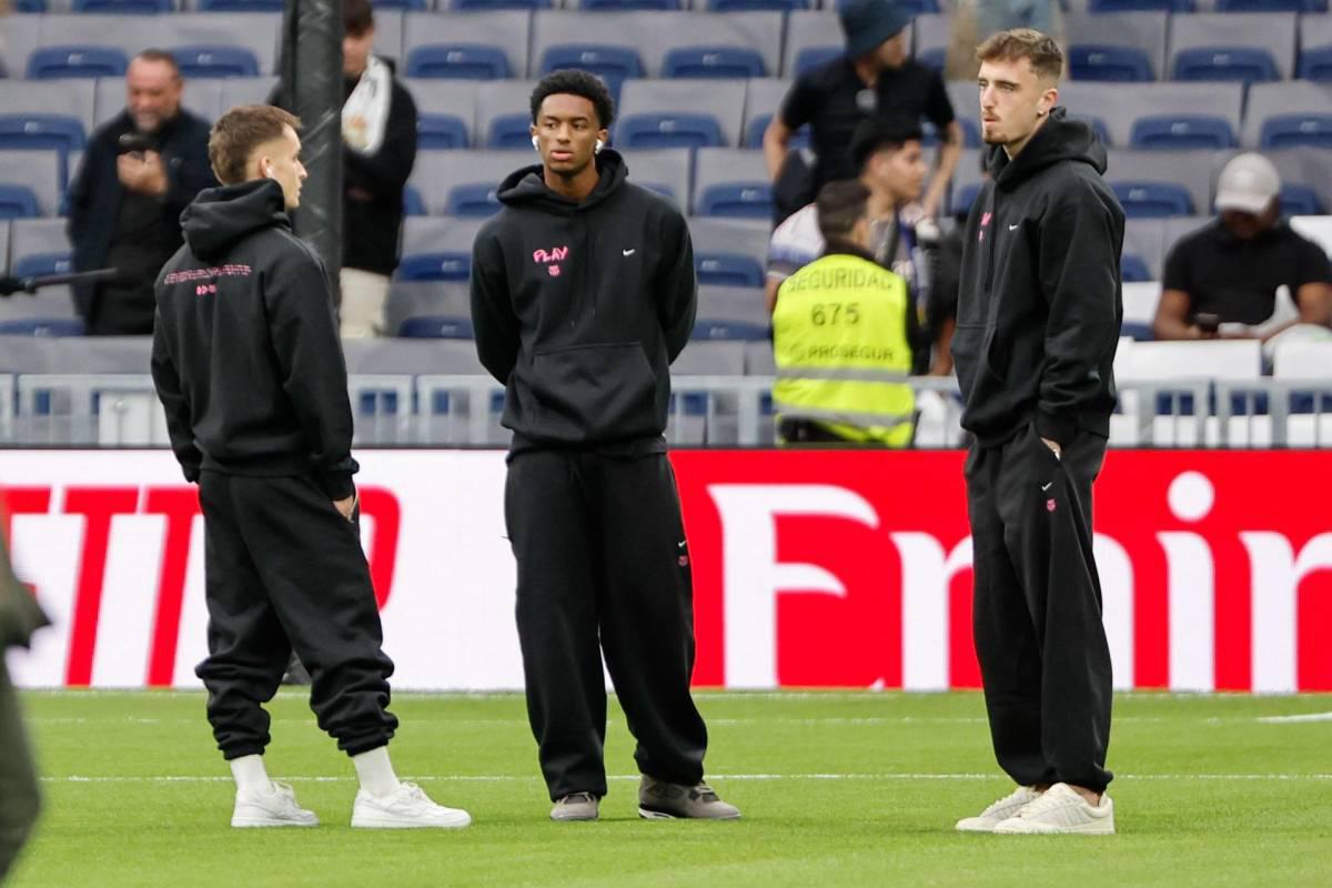 Duro revés de Vinicius a Lamine Yamal, nueva camiseta del Barcelona y espectáculo en la llegada del Real Madrid