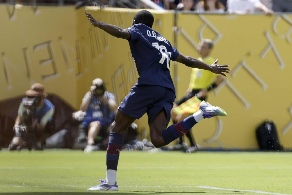 Desmayo de aficionado, el Balón de Oro, adiós a Modrić y villano del Real Madrid en goleada ante PSG