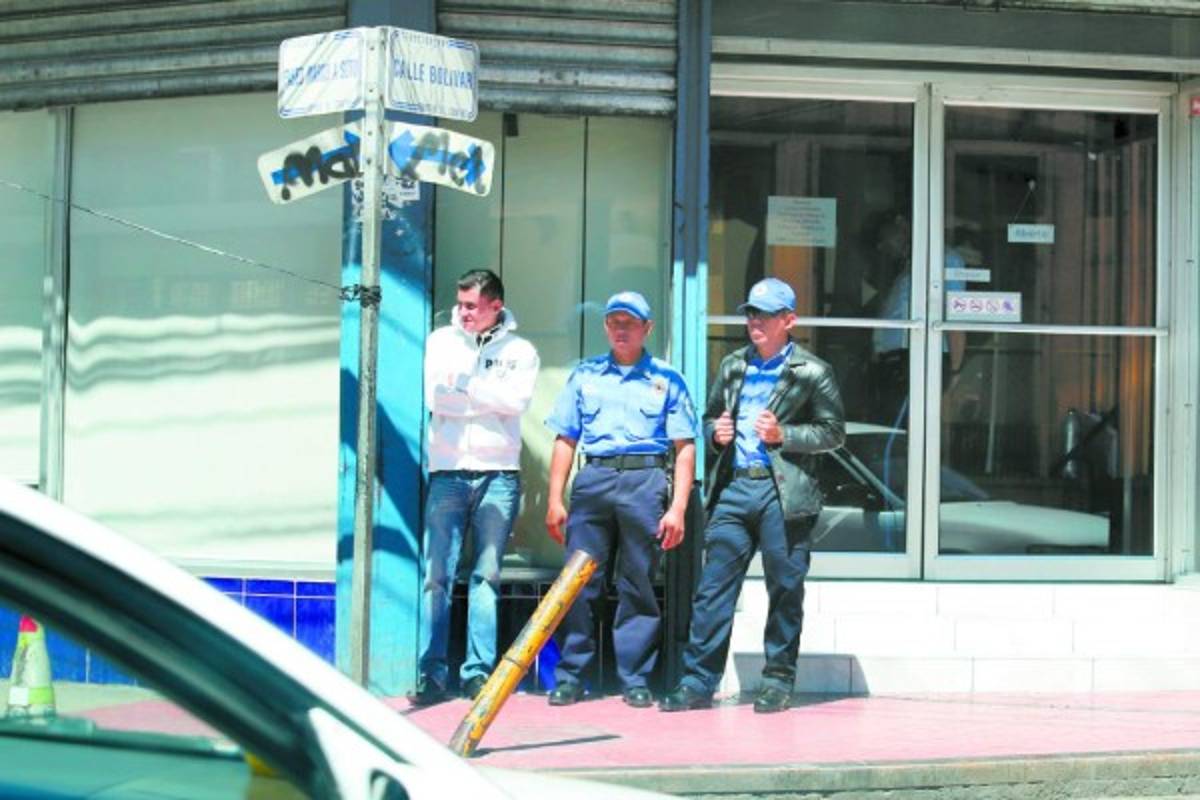 Refuerzan vigilancia en centro