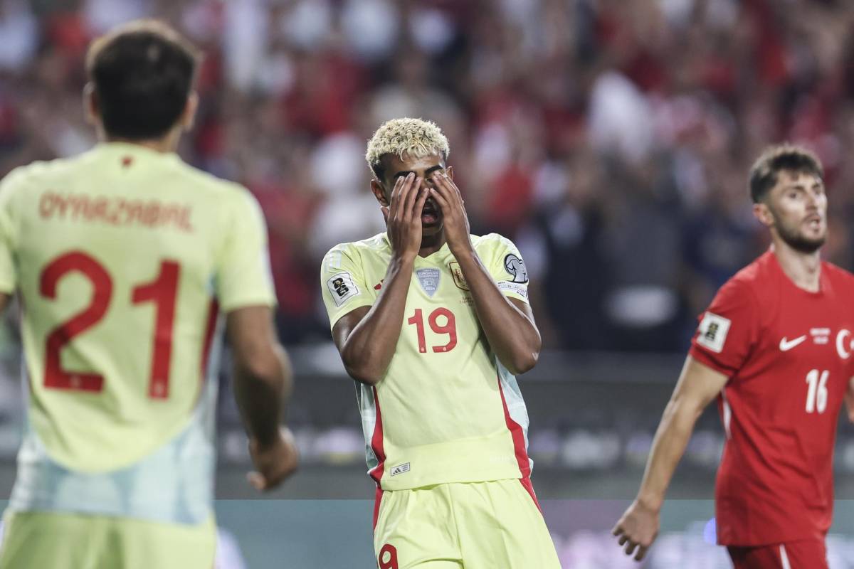 Lamine Yamal se queda varado en Turquía luego de partido de España por eliminatoria