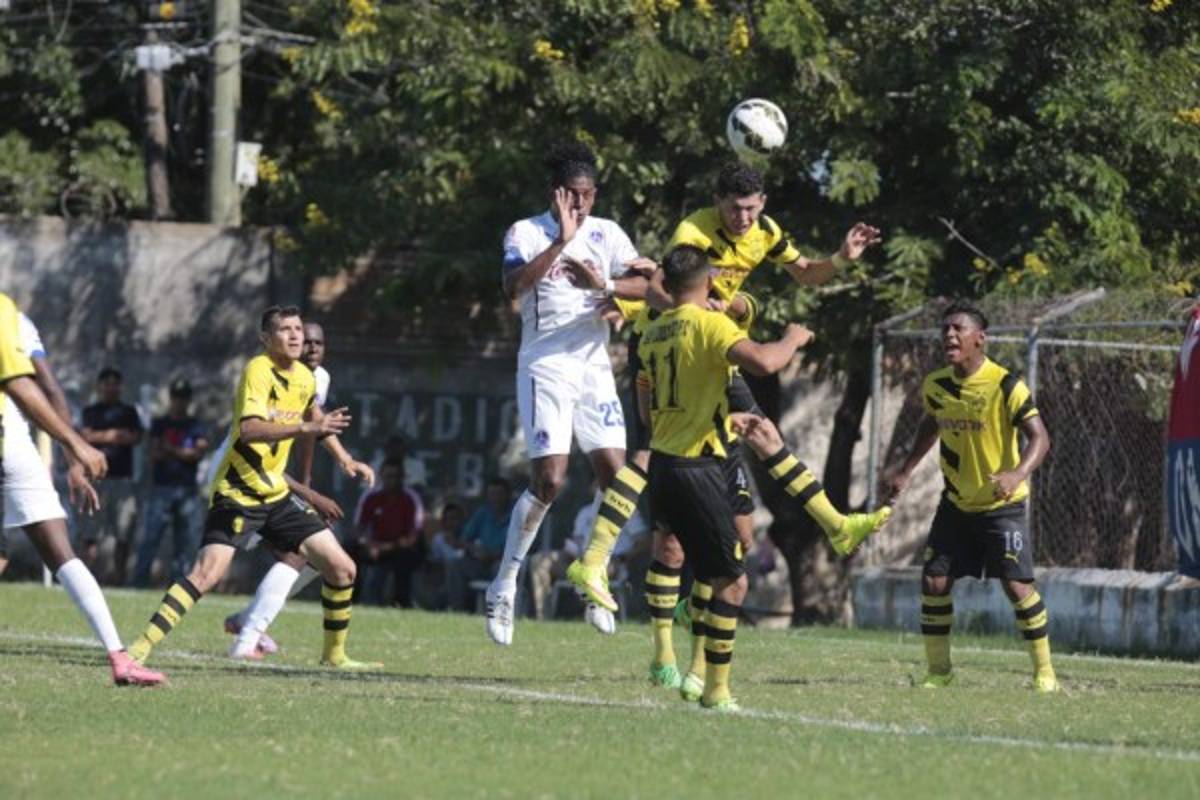 Olimpia vence sin problemas al San Lorenzo