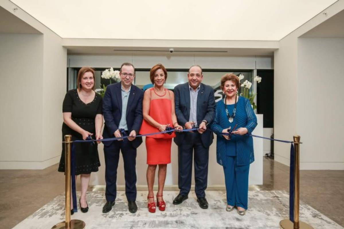 Ficohsa inaugura nueva sede en Panamá