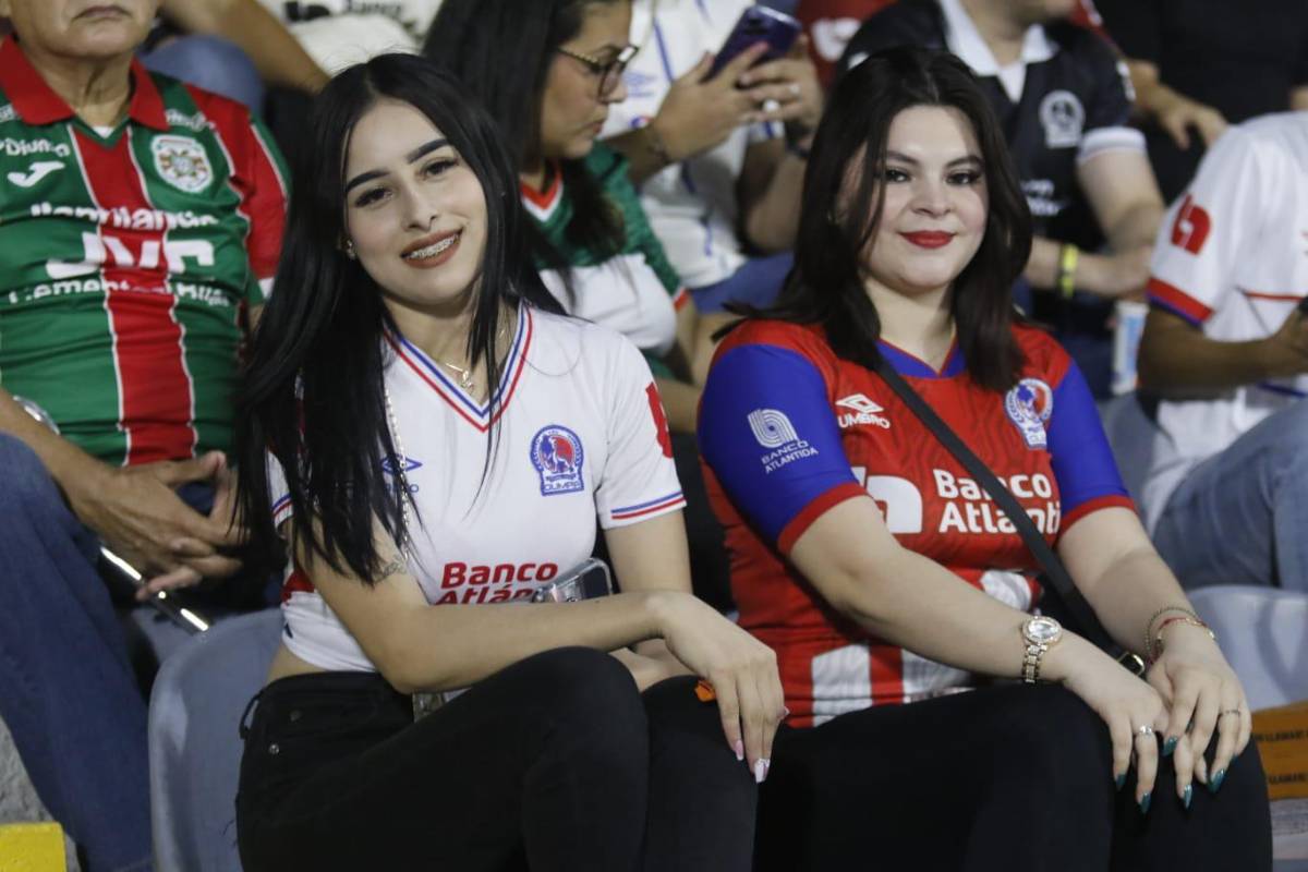 El descuido de chica en el clásico entre Marathón y Olimpia por la triangular