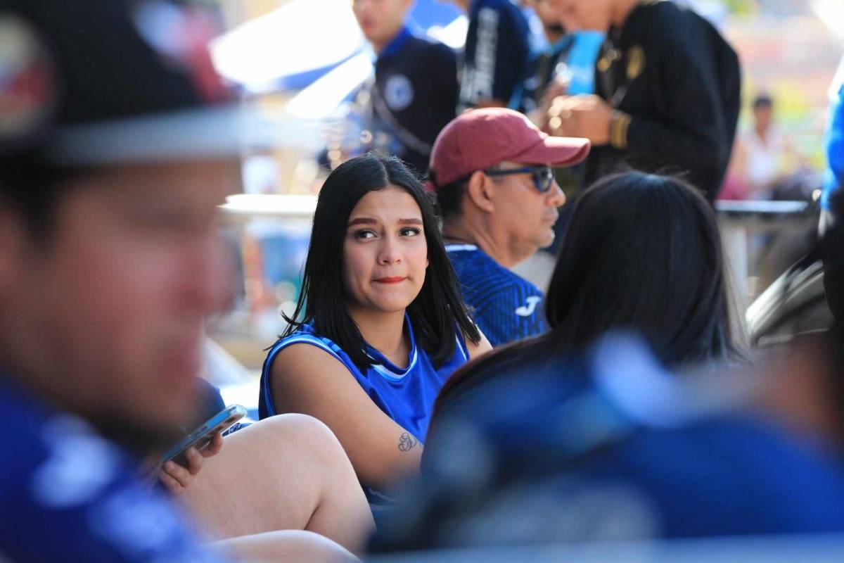 Exmundialista fue solicitado, lindas chicas de Motagua enamoran y Real España llega en silencio