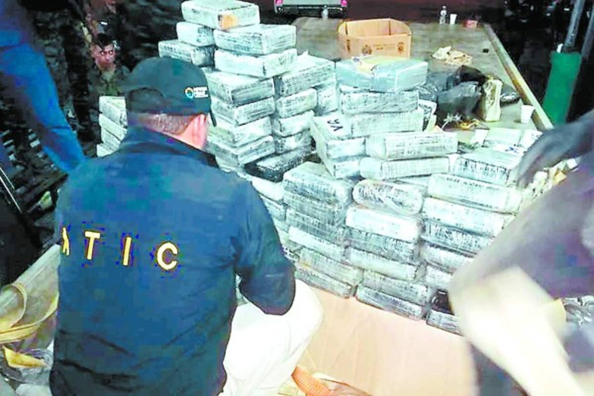 En las zonas alejadas de Honduras la incautación de droga es mínima, la mayor cantidad de golpes se dan a nivel terrestre, tanto en droga como en divisas, afirmó a EL HERALDO Fusina, pero eso solo representa el 10%.