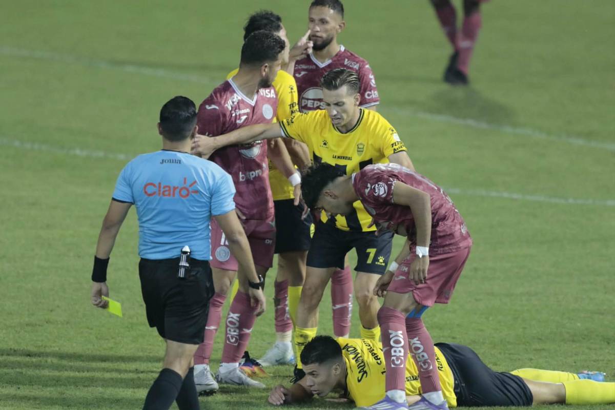 Periodista enamora, argentino sorprende, pleito de aficionados y héroe de Real España ante Motagua