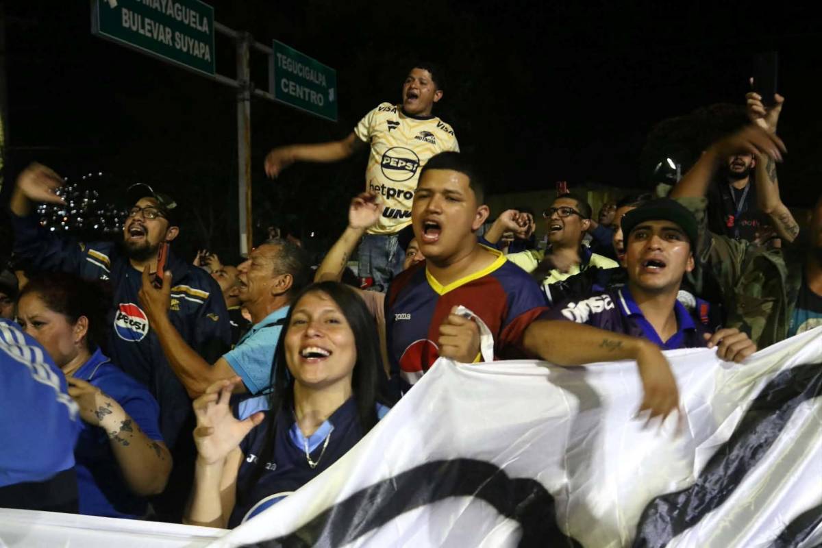 La Revo sorprende a Motagua y el DT Javier López enloquece: Furor de Copa Centroamericana