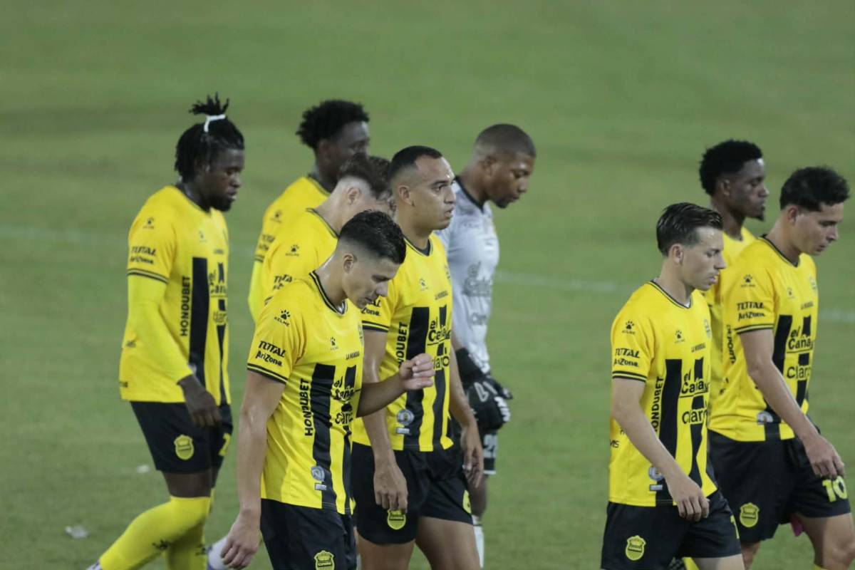 Periodista enamora, argentino sorprende, pleito de aficionados y héroe de Real España ante Motagua