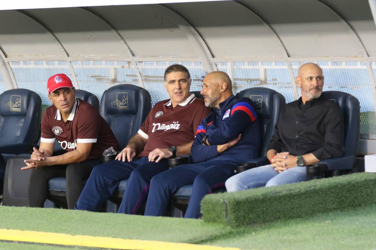 Menjívar enciende a la Revo, polémica bronca del Olimpia con el árbitro y De Olivera salvó a Motagua