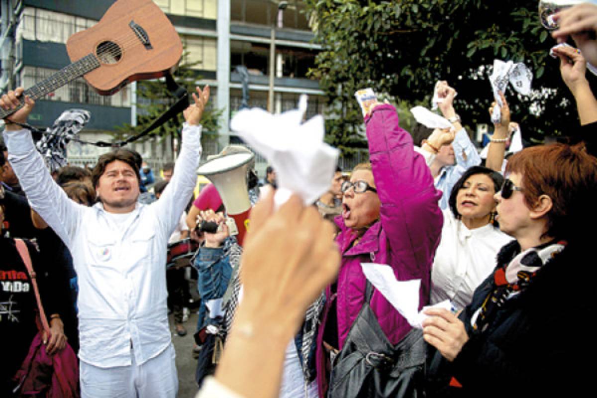 Colombia reforzará seguridad de los líderes políticos