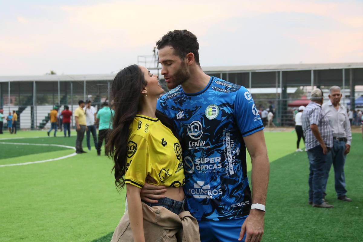 Beso romántico y lágrimas de emoción: Juticalpa celebró la permanencia en Liga Nacional