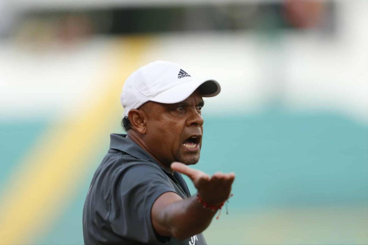 Linda chica se roba el show, jugador con look exótico y tristeza de Platense tras caer ante Motagua