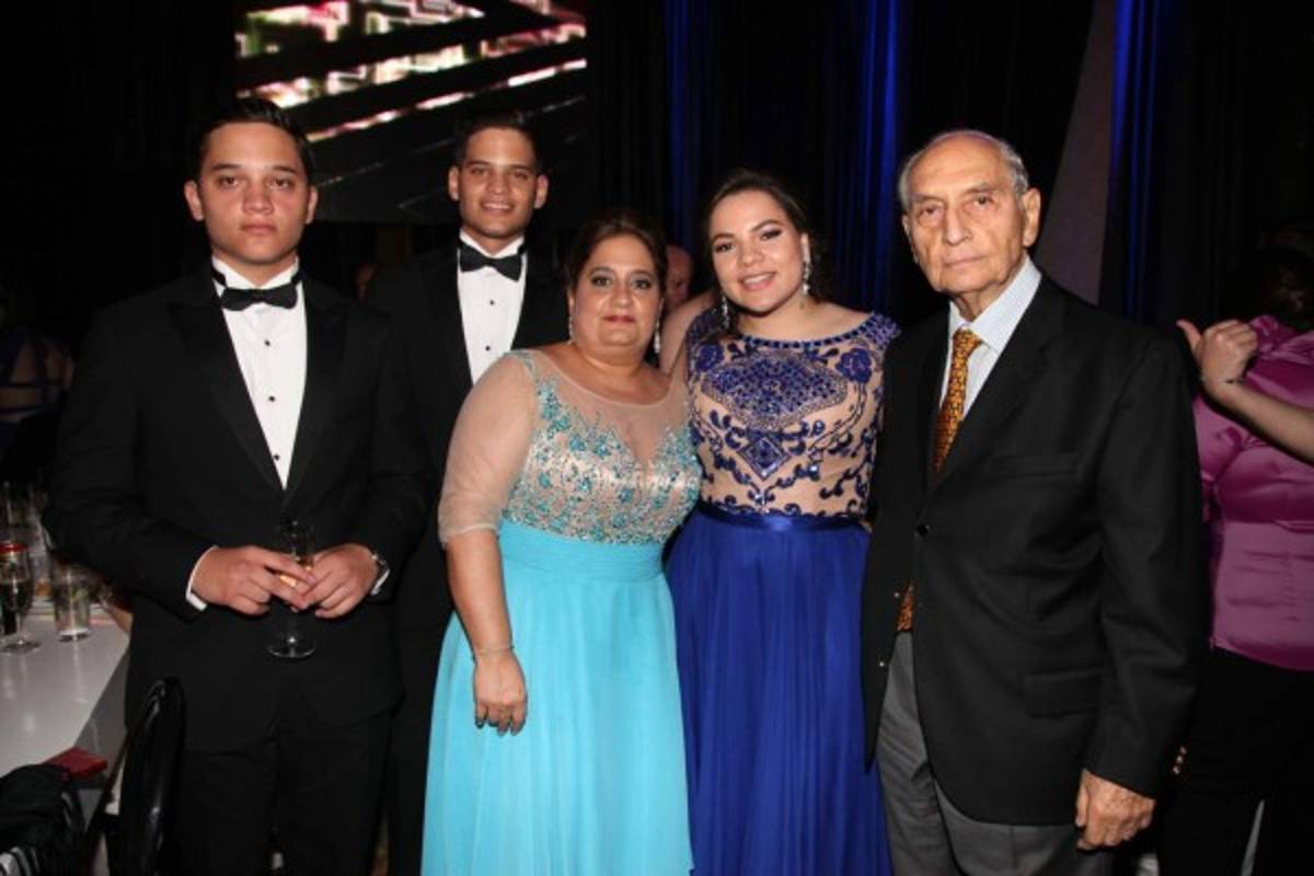 La Escuela Americana: Inolvidable fiesta prom para despedir