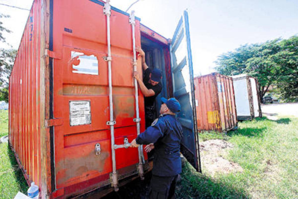 ¿Dónde están tres mil AK-47 entregadas a Seguridad?