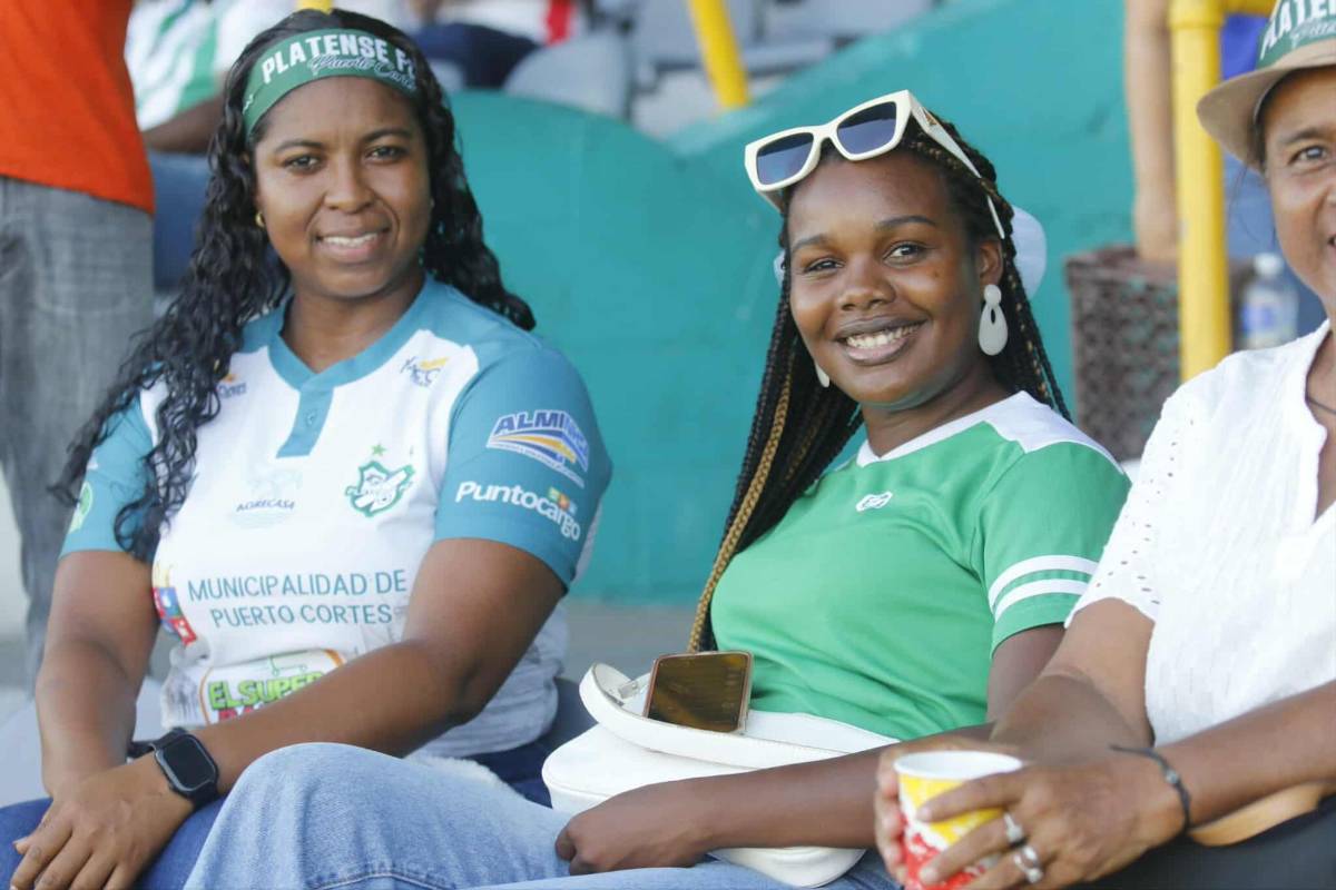 Pomponera de los tiktokers sorprende: El ambiente previo al partido entre Platense y CD Choloma