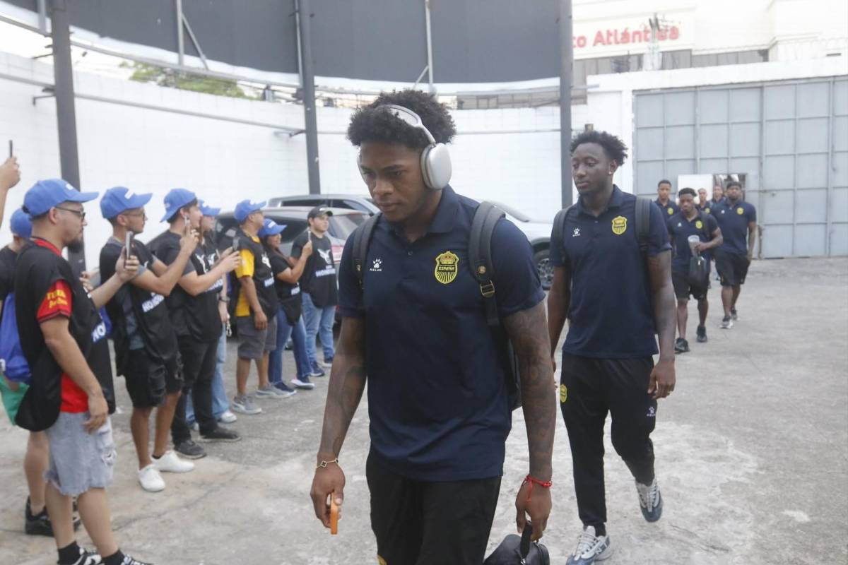 Linda aficionada deslumbra, el Morazán blindado y ambientazo previo al Real España vs Olimpia