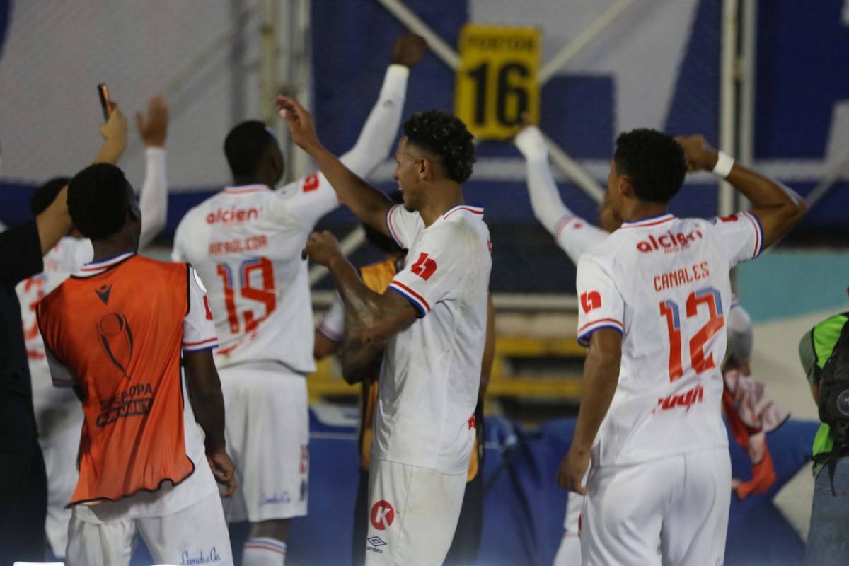 Olimpia liquidó a Motagua: Así fue la celebración del león tras ganar la Supercopa de Honduras