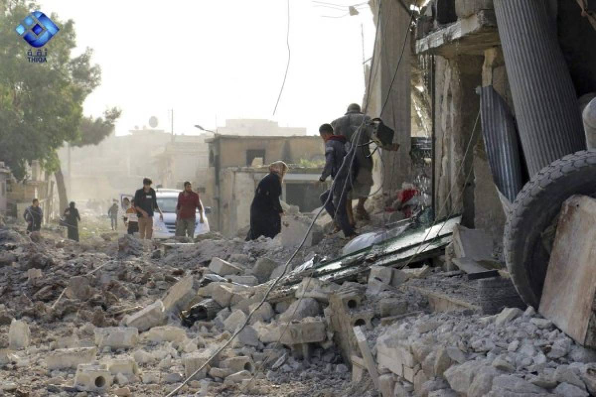 Ataque aéreo deja al menos 53 muertos en norte de Siria