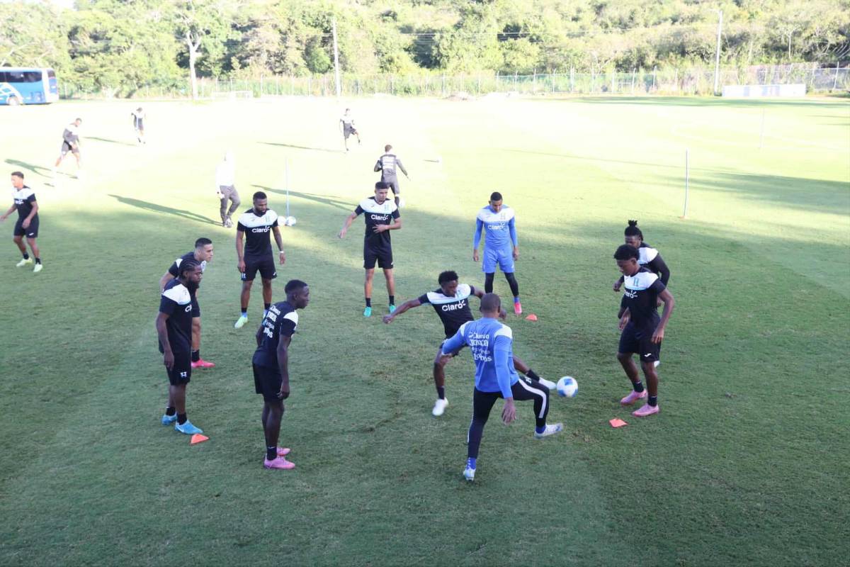 Recibimiento a Yio y jugador es baja: Así fue el entreno de la Selección de Honduras