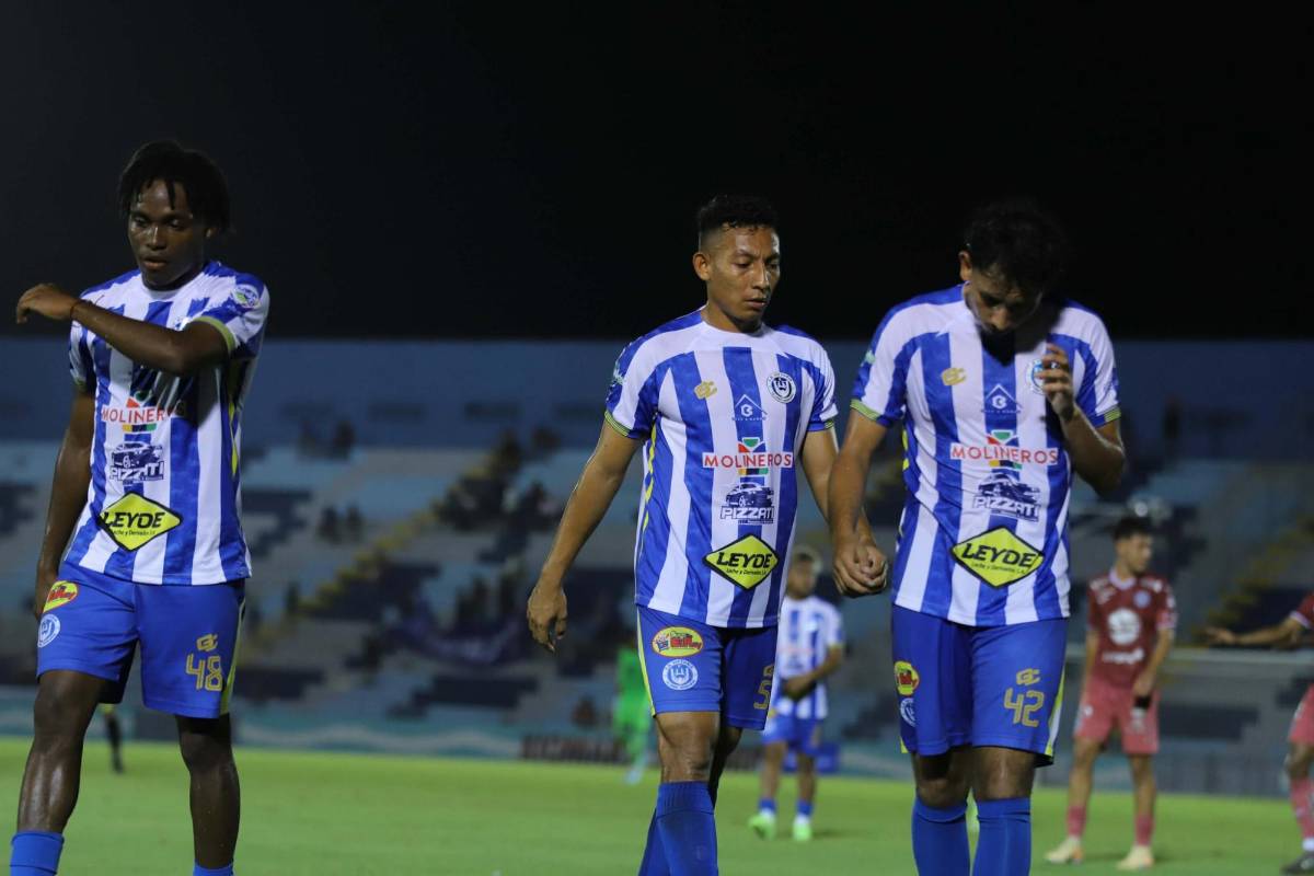 En fotos: Pelinegra deslumbra, La Ceiba se viste de gala y el show de Motagua ante Victoria
