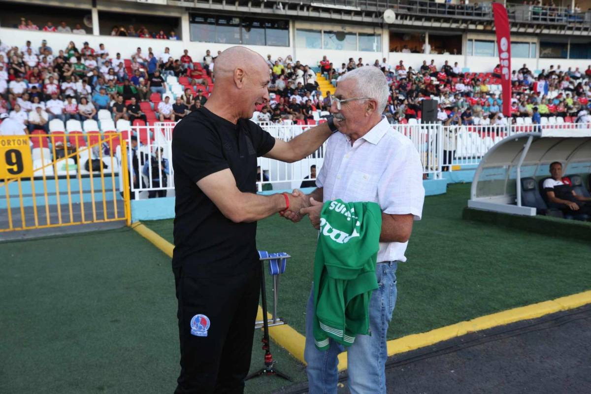 Jugadores casi se van a los golpes, aficionado es llevado de emergencia y tristeza en Marathón