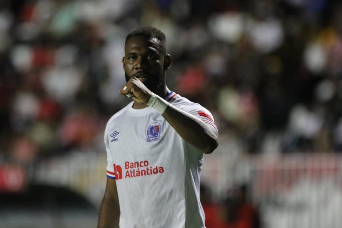 Polémica arbitral, sorprende héroe de Olimpia y sufrimiento ante Mixco en Copa Centroamericana