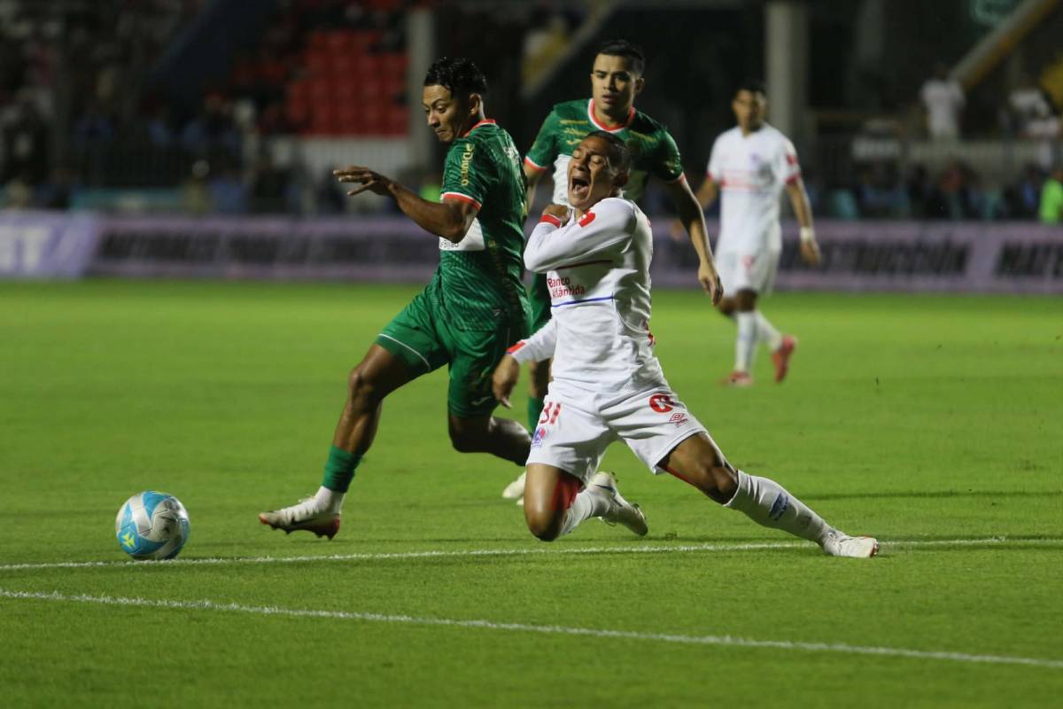 Pelea entre jugadores, insólita interrupción, gol de Puskas y Olimpia celebra título ante Marathón
