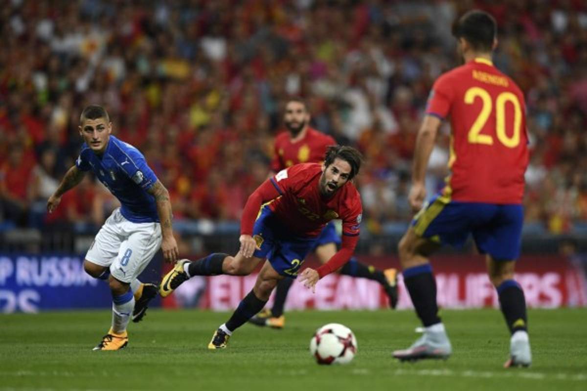 España derrota 3-0 a Italia y se acerca al Mundial de Rusia 2018