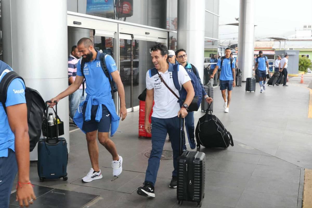 Con cara de pocos amigos llegaron seleccionados de Honduras a Tegucigalpa