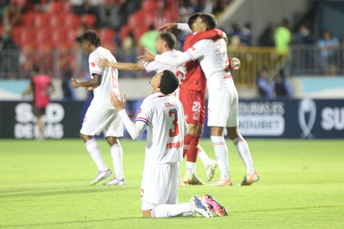 Olimpia liquidó a Motagua: Así fue la celebración del león tras ganar la Supercopa de Honduras