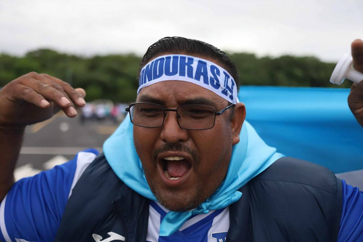 Invasión catracha, chica sorprende y fiesta de Honduras antes de enfrentar a Nicaragua