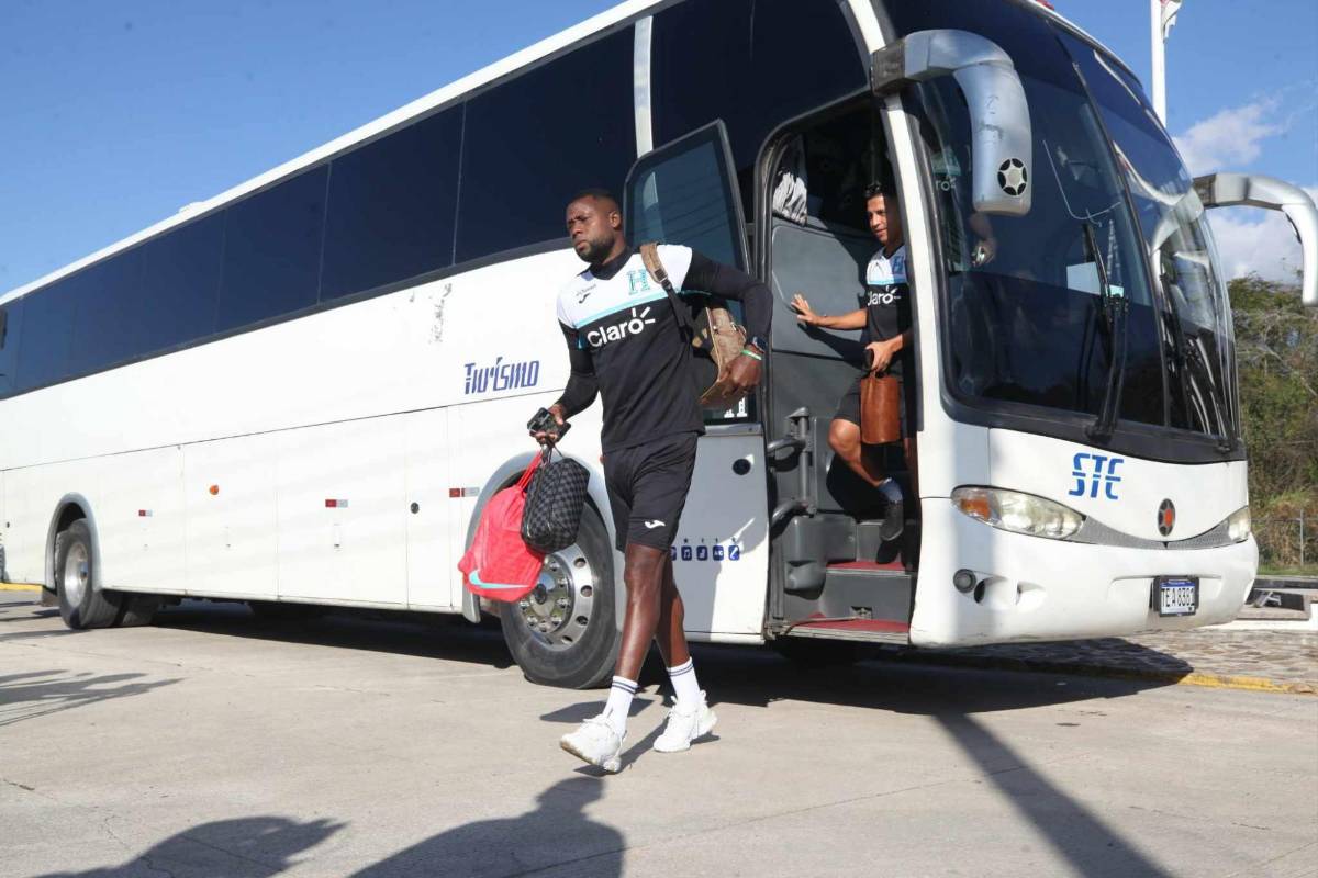 Caras nuevas, visita sorpresa y gran ambiente en primer entreno de la Selección de Honduras