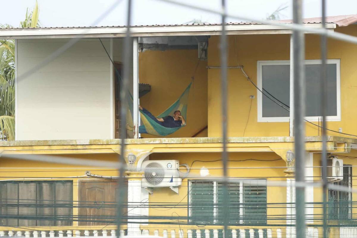 Lindas chicas en el Excélsior, aficionado que vio partido desde su hamaca y tiktoker sorprende