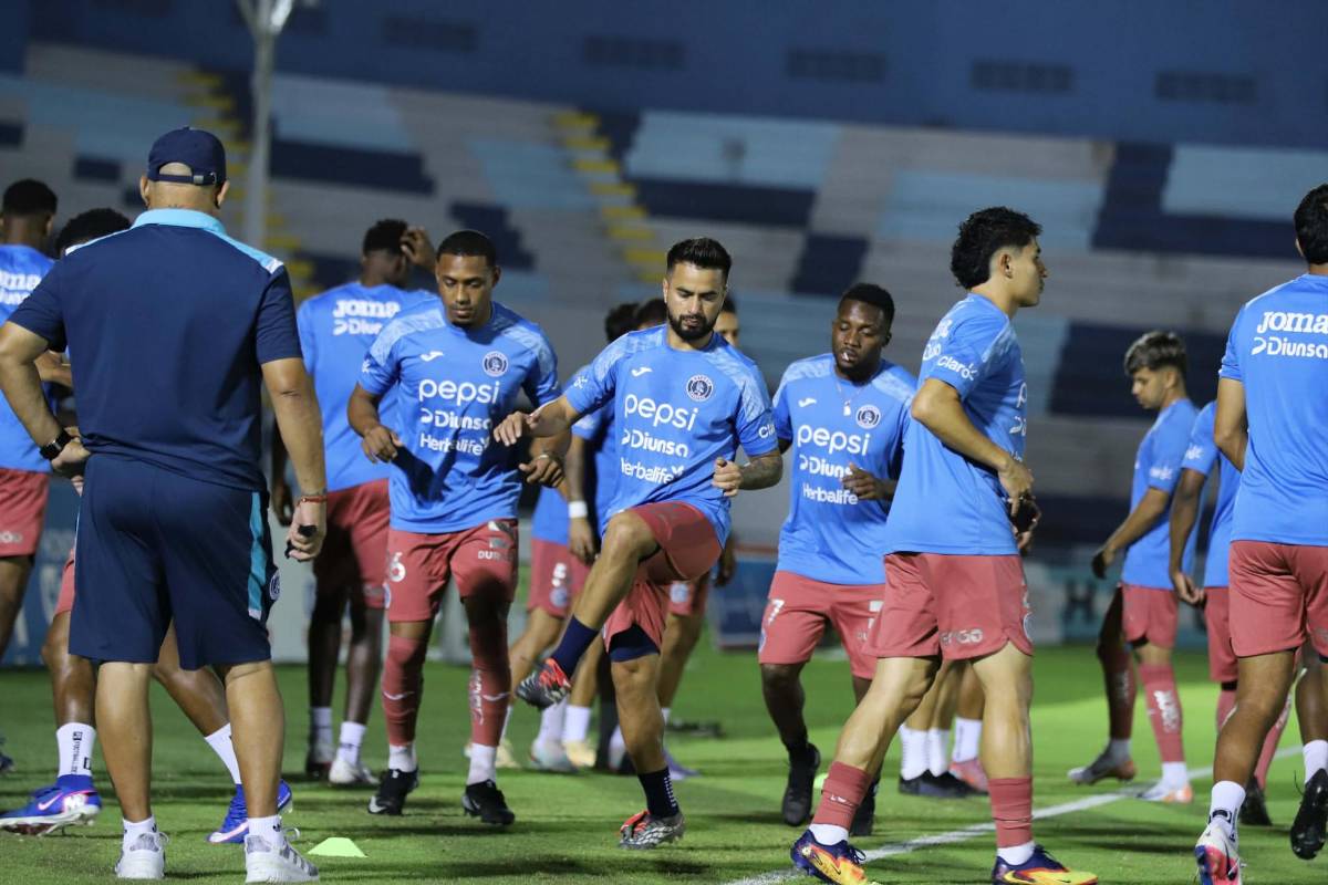 En fotos: Pelinegra deslumbra, La Ceiba se viste de gala y el show de Motagua ante Victoria