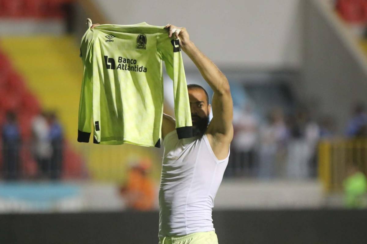 Menjívar enciende a la Revo, polémica bronca del Olimpia con el árbitro y De Olivera salvó a Motagua