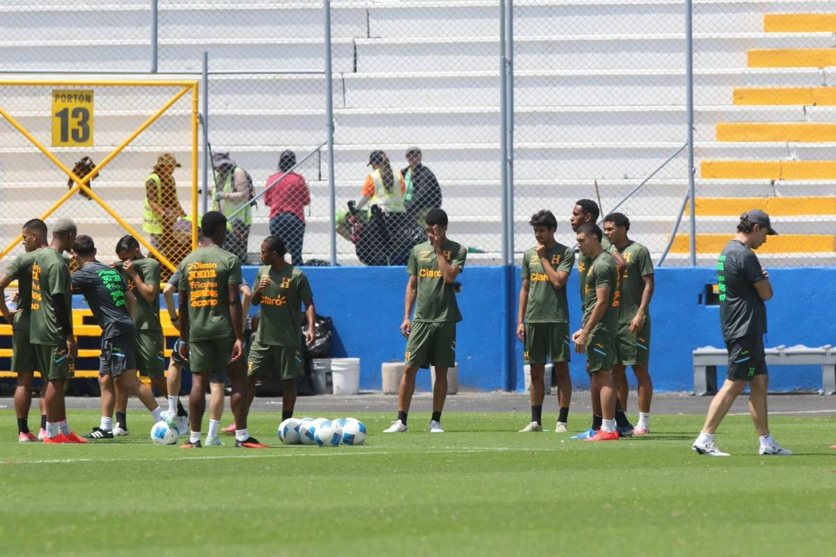 Dereck sorprende, Edwin sigue por aparte y personal de limpieza en el Nacional