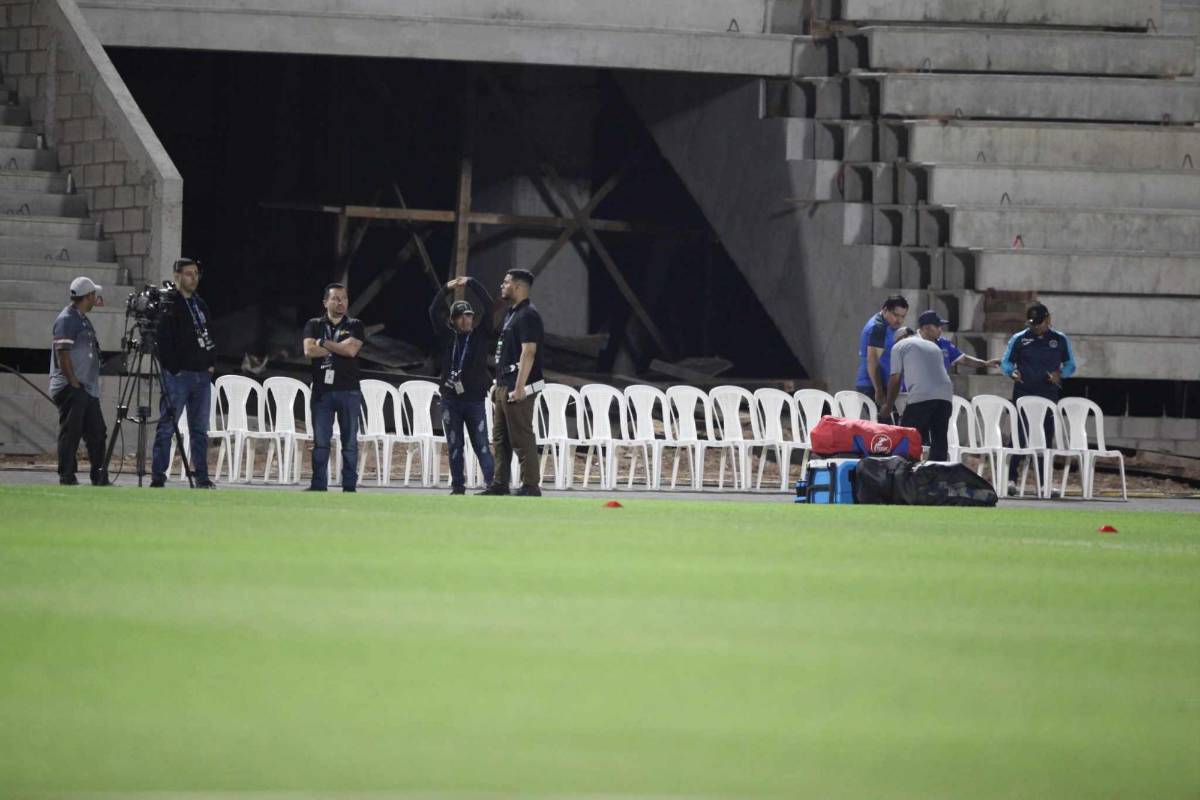 Penoso: Con sillas plásticas y arreglos de último minuto se jugará el Motagua vs Cincinnati