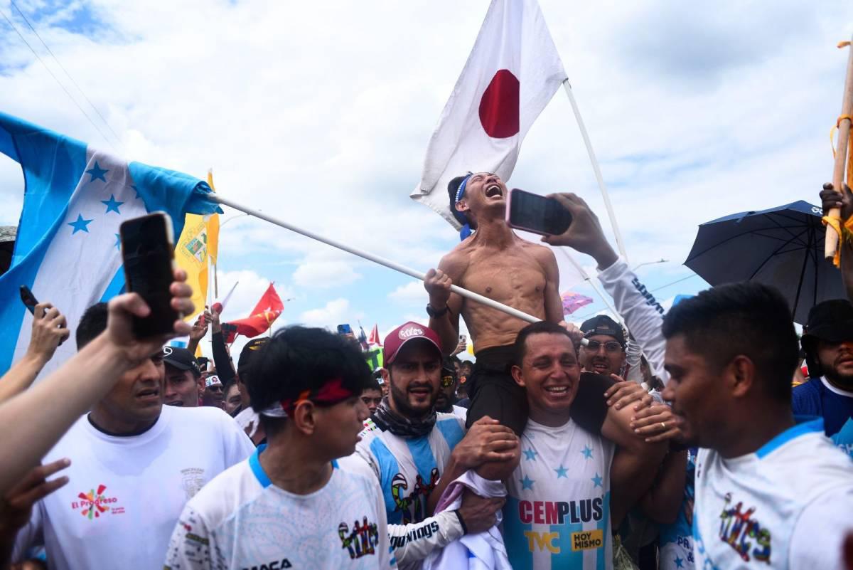 Shin Fujiyama completa reto 3,000 km: Así fue la llegada del japonés a El Progreso Shin Fujiyama completa reto 3,000 km: Así fue la llegada del japonés a El Progreso