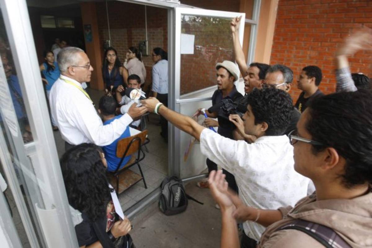 Honduras: Advierten de trasfondo político en protestas de la UNAH