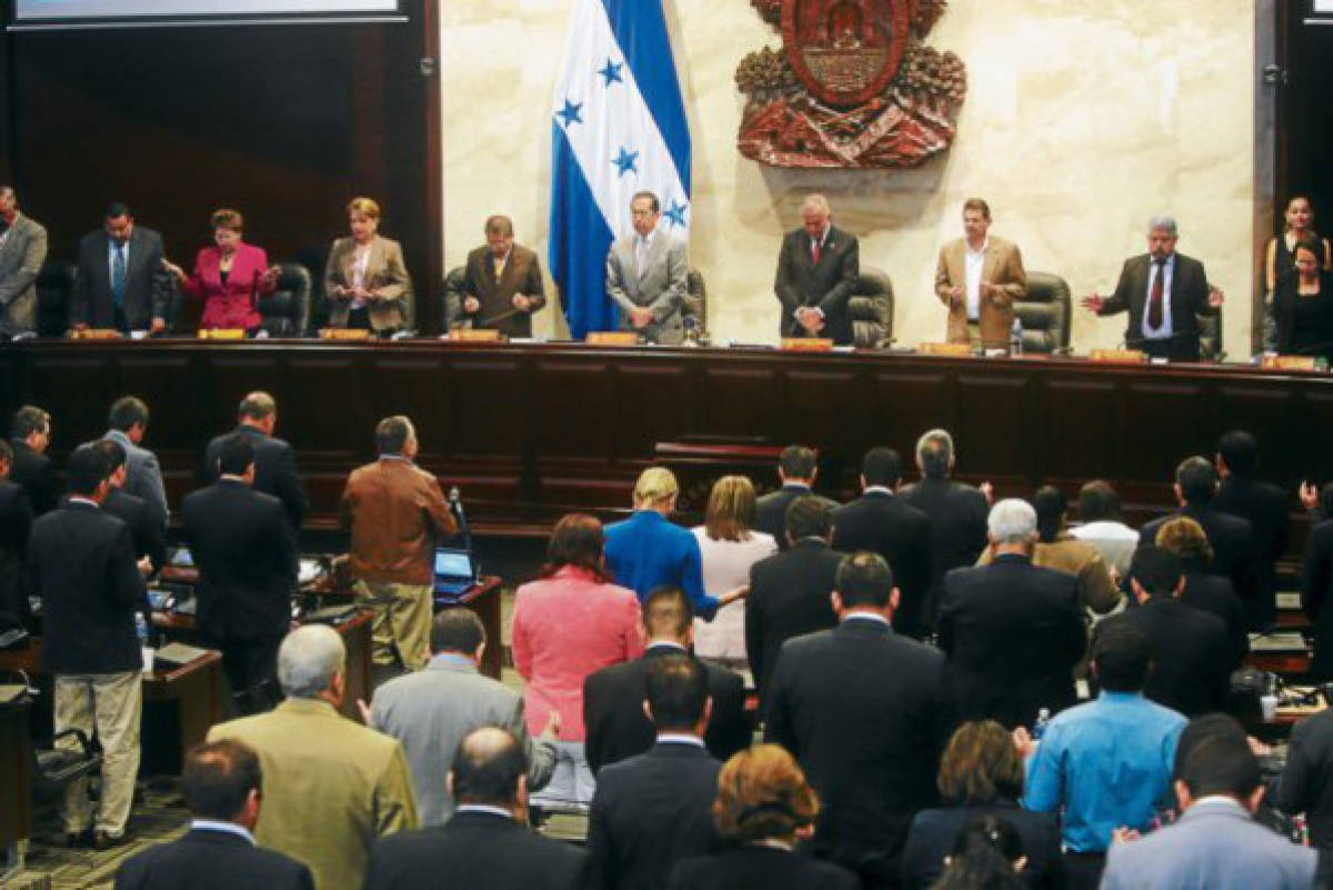 Congreso de Honduras elige en polémica sesión a fiscal general