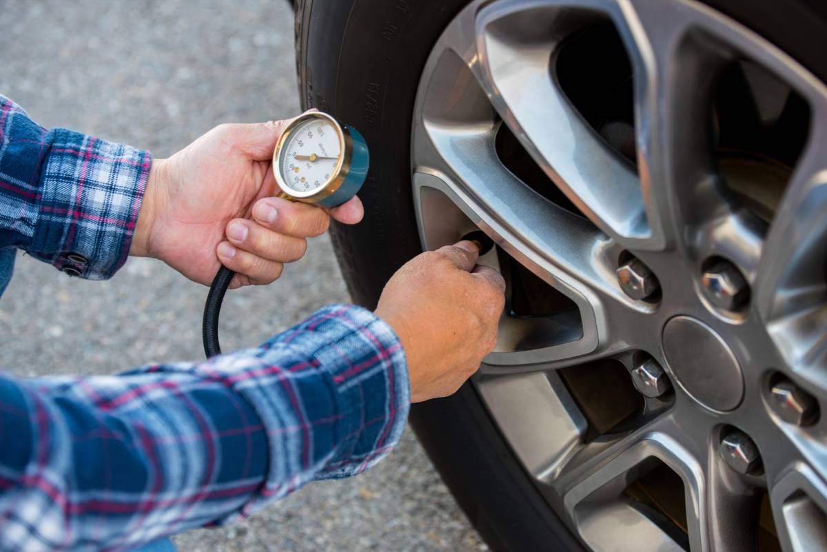 Mantener el buen estado de los neumáticos y usar la presión recomendada por el fabricante tendrá un impacto favorable en la reducción del consumo de combustible.